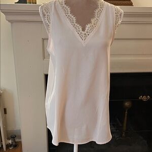 Berryou Elegant Lace Trim Cream Colored Camisole